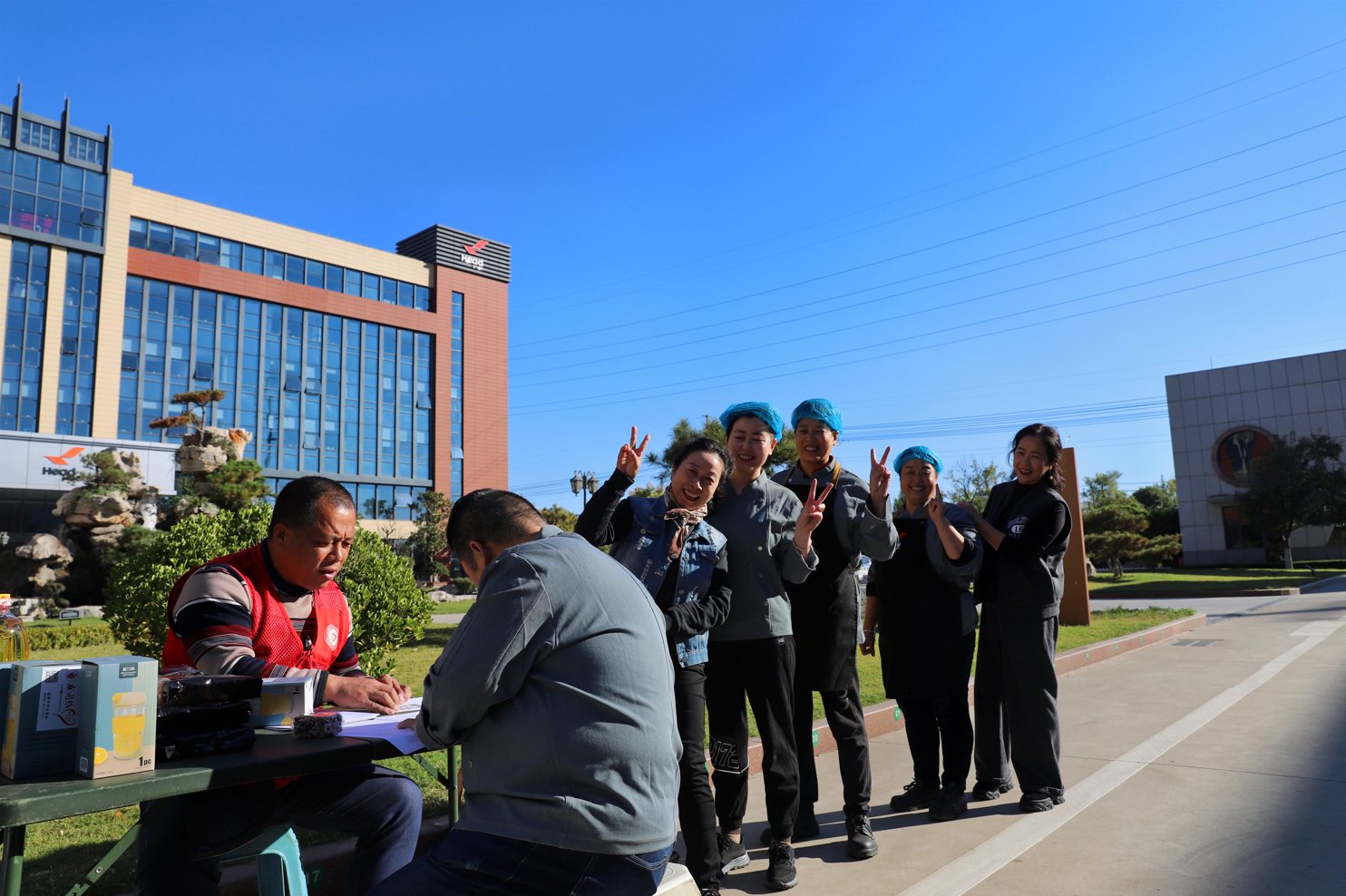 奉献青春热血 践行企业担当——九游（9game.com）体育·竞技游戏第一门户网站集团组织开展无偿献血活动