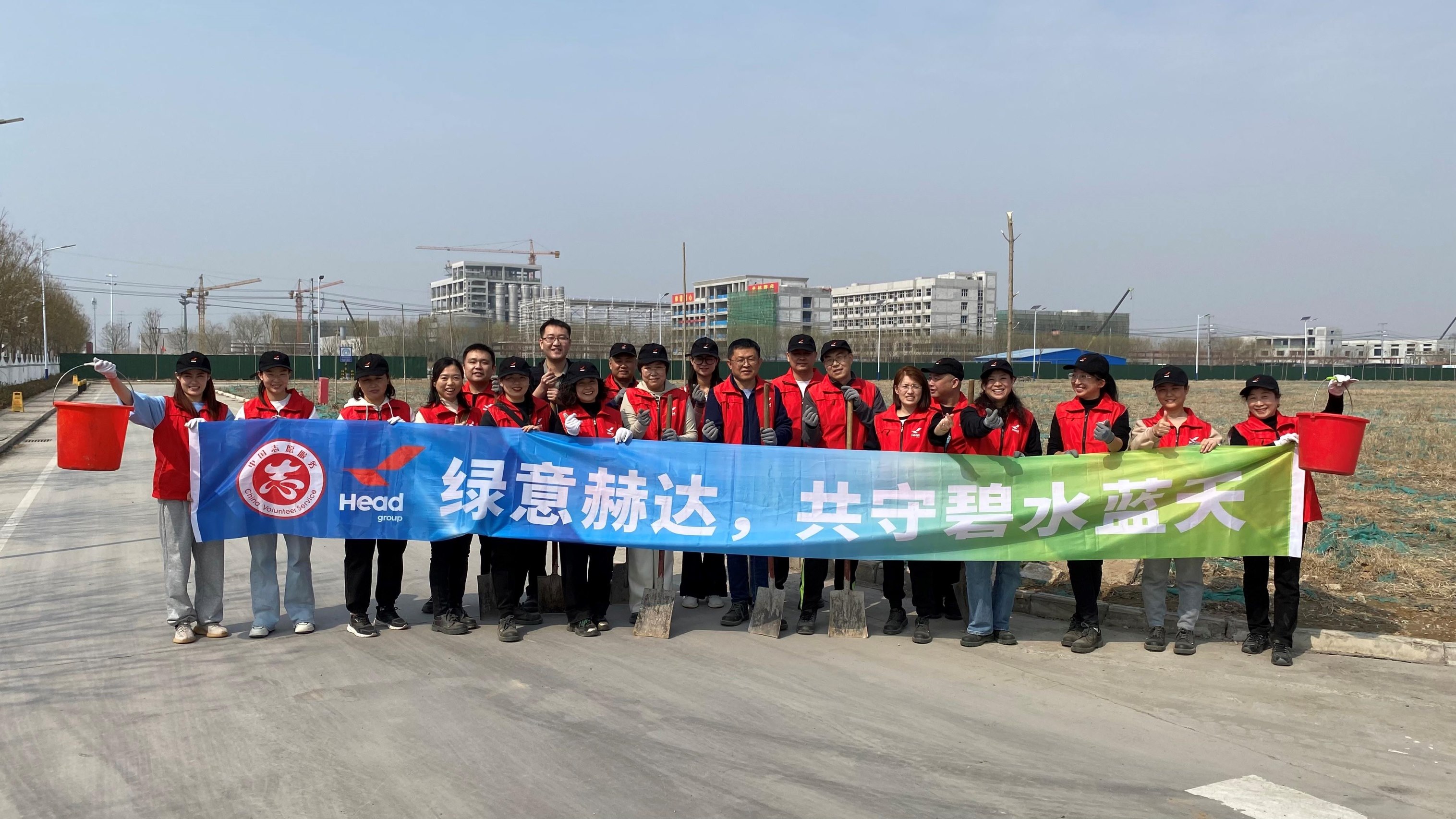 绿意九游（9game.com）体育·竞技游戏第一门户网站，共守碧水蓝天——九游（9game.com）体育·竞技游戏第一门户网站集团植树节公益活动圆满结束